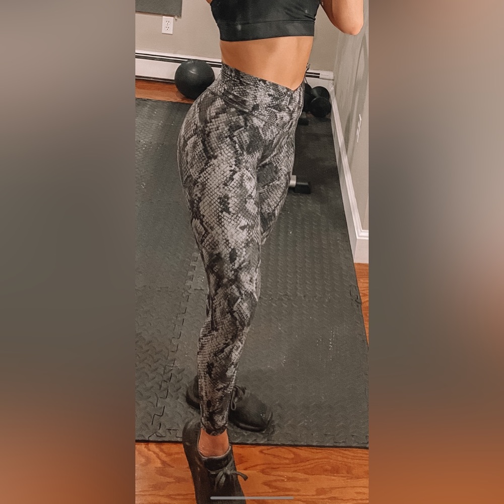 American eagle offline real me high waisted crossover leggings